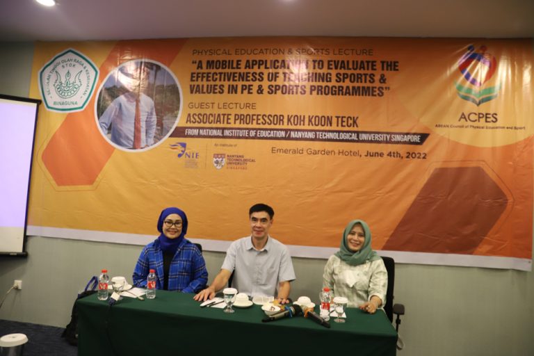 Kuliah Tamu di STOK BINA GUNA Menghadirkan Guest Lecture dari Nanyang Technological Univerity Singapore